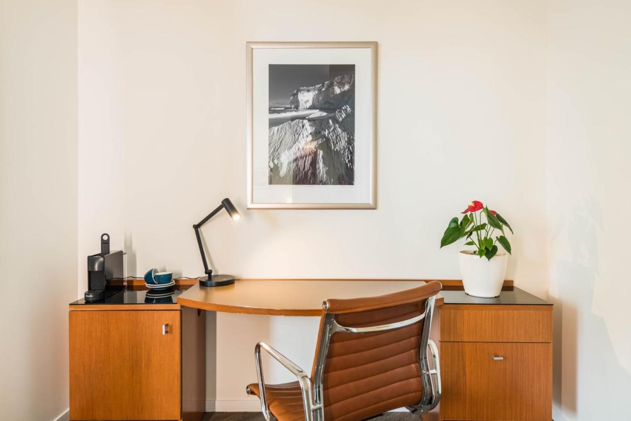 Novotel Christchurch Cathedral Square Екстер'єр фото