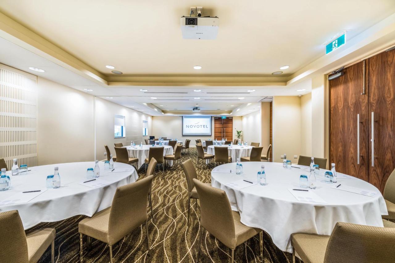 Novotel Christchurch Cathedral Square Екстер'єр фото