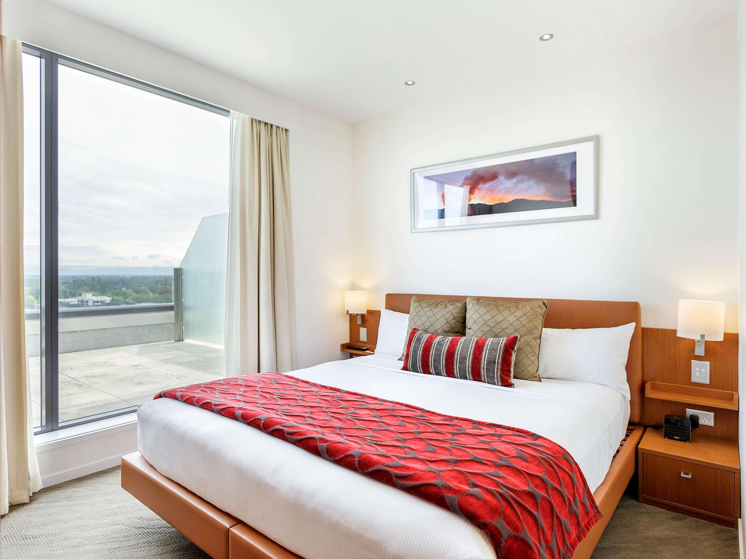 Novotel Christchurch Cathedral Square Екстер'єр фото