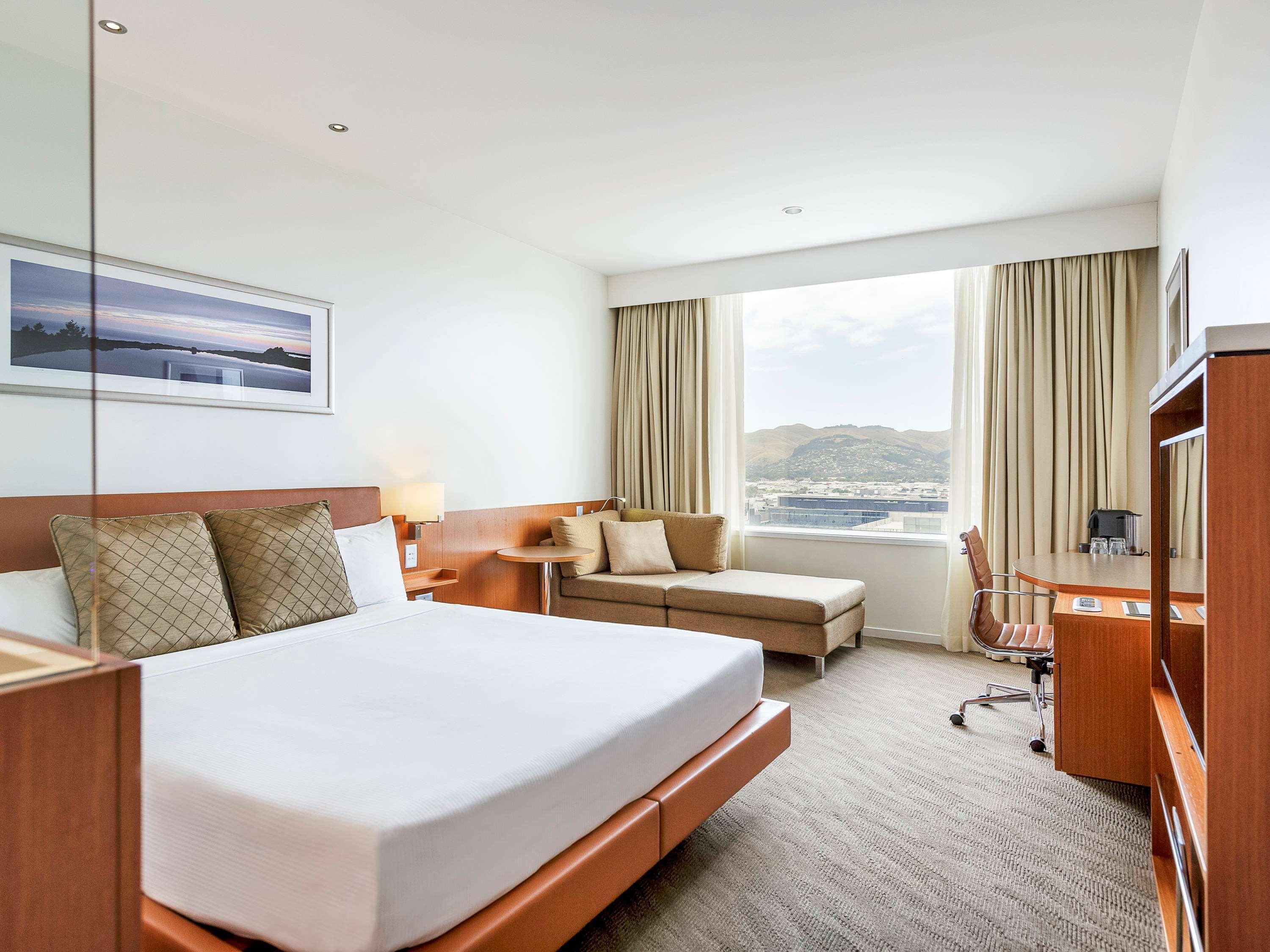 Novotel Christchurch Cathedral Square Екстер'єр фото