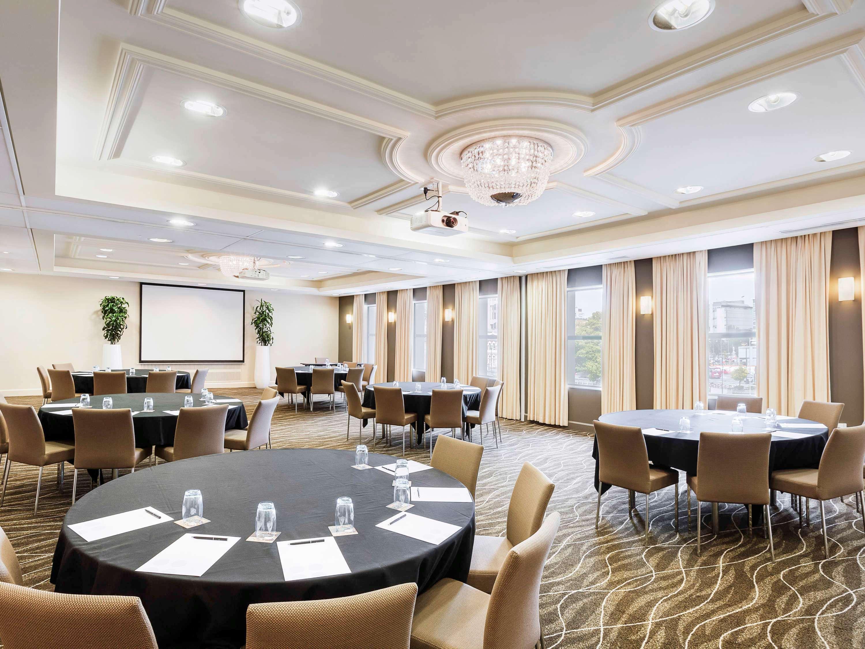 Novotel Christchurch Cathedral Square Екстер'єр фото