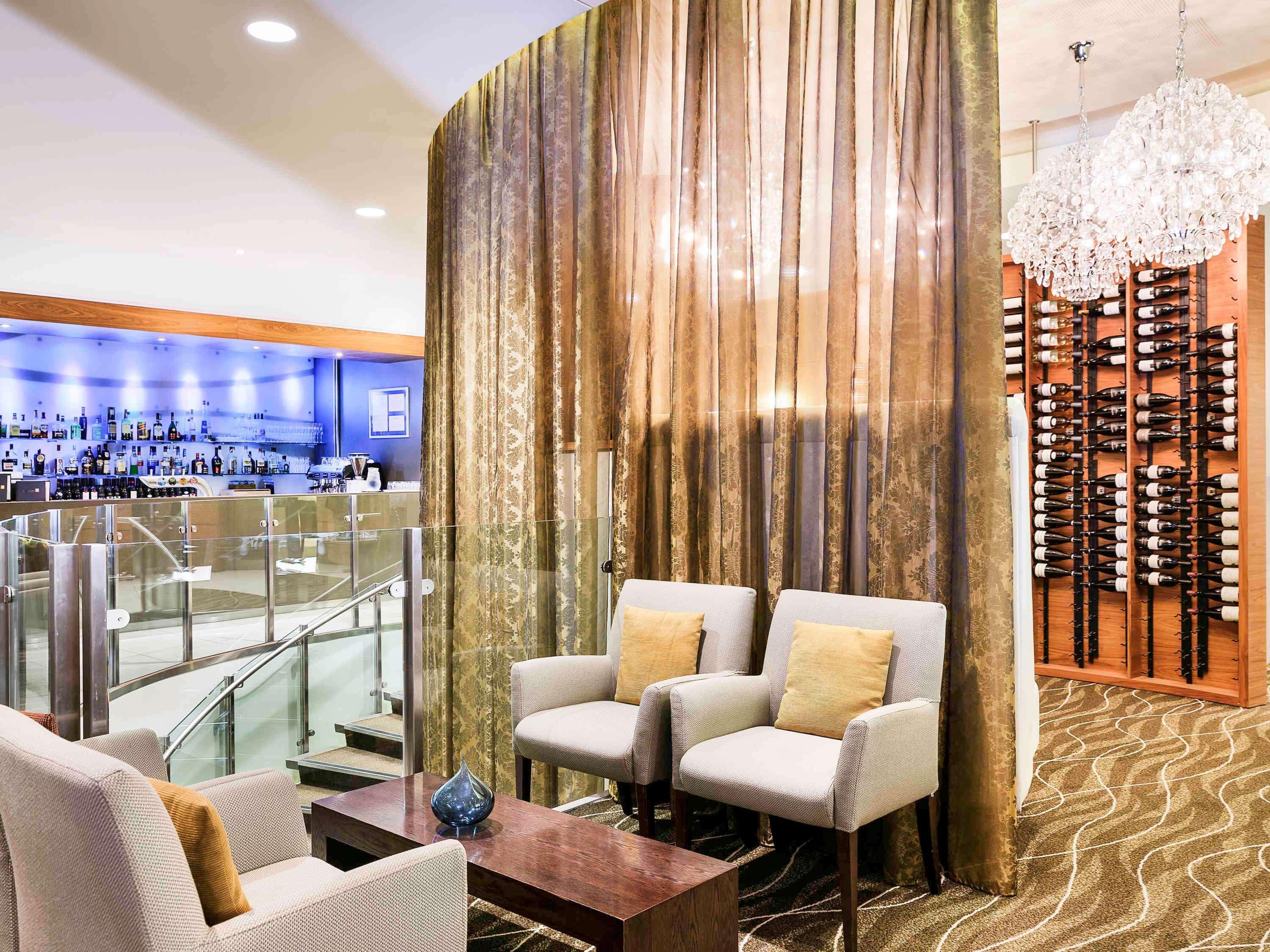 Novotel Christchurch Cathedral Square Екстер'єр фото