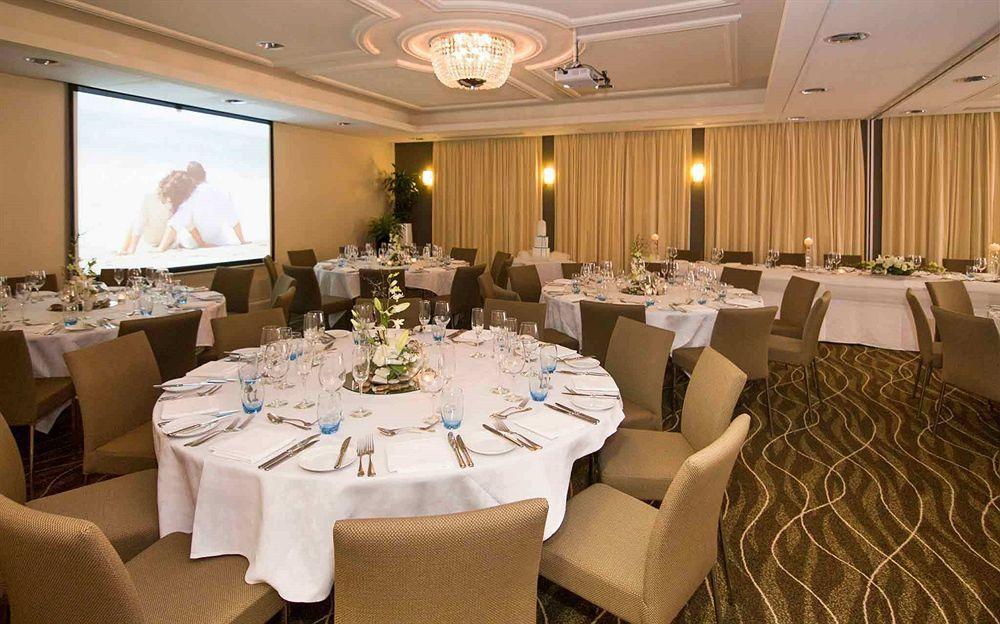 Novotel Christchurch Cathedral Square Екстер'єр фото