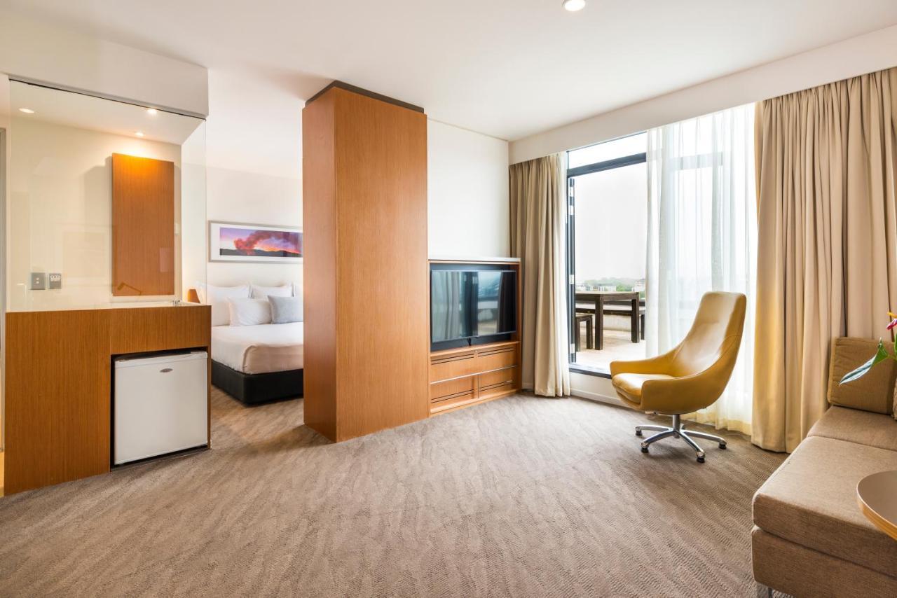 Novotel Christchurch Cathedral Square Екстер'єр фото