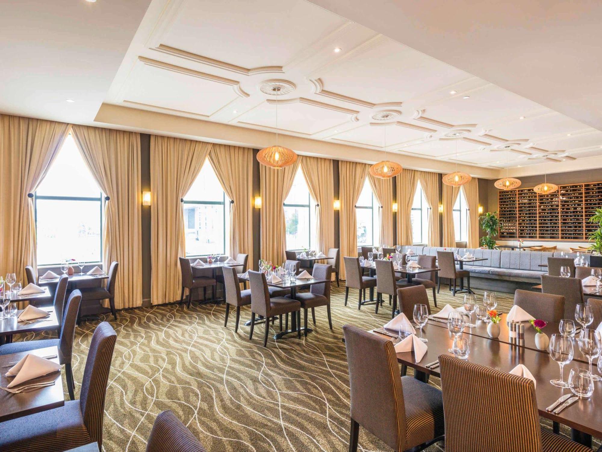 Novotel Christchurch Cathedral Square Екстер'єр фото