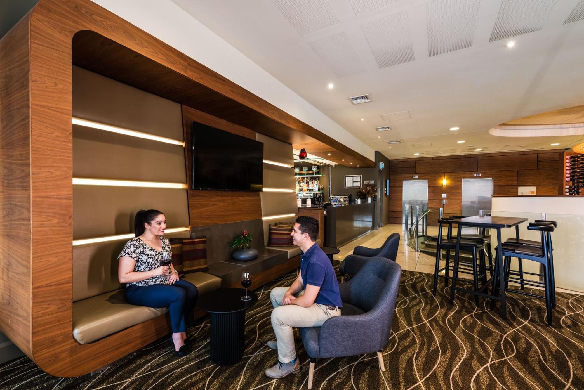 Novotel Christchurch Cathedral Square Екстер'єр фото