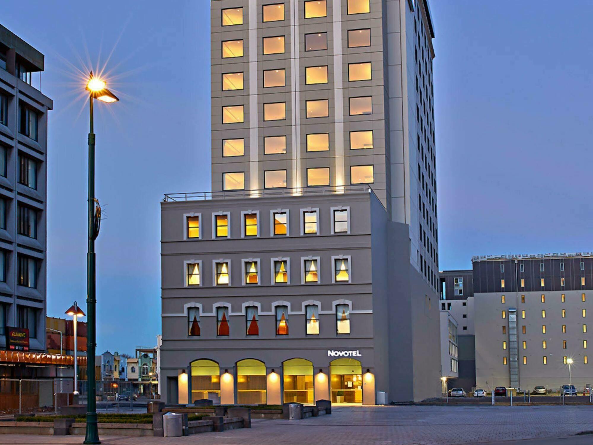 Novotel Christchurch Cathedral Square Екстер'єр фото